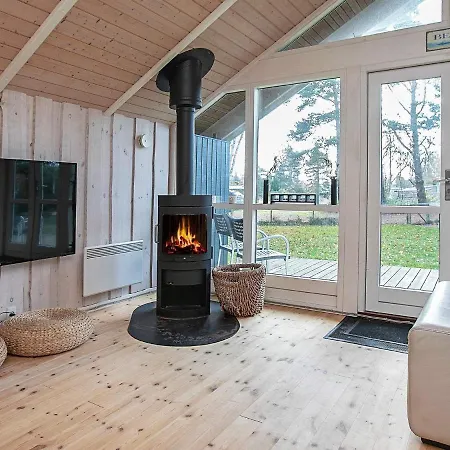 度假居 Four-bedroom In Vaeggerlose 8 Bøtø By