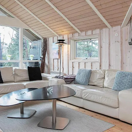度假居 Four-bedroom In Vaeggerlose 8 Bøtø By